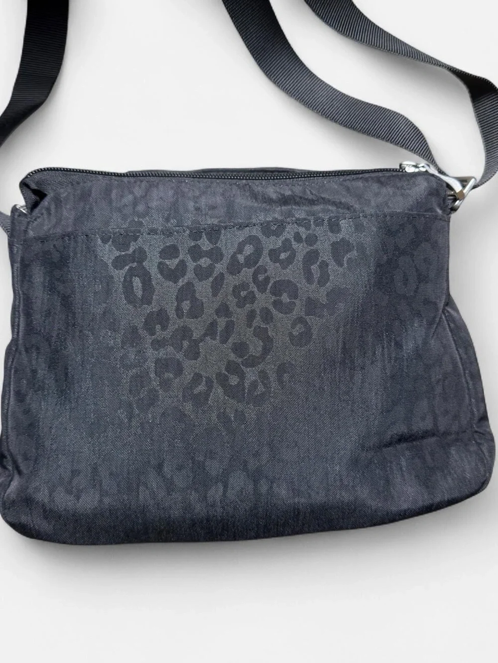 Baggallini black leopard print crossbody bag
